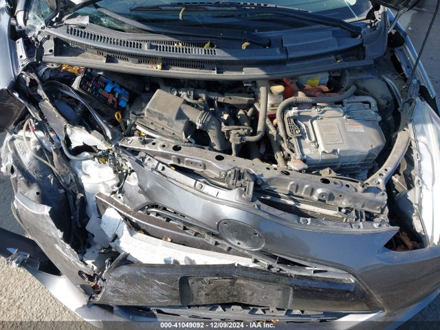 JTDKDTB31F1113934 Toyota Prius C Two