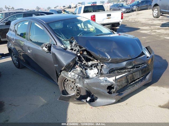 JTDKDTB31F1113934 Toyota Prius C Two
