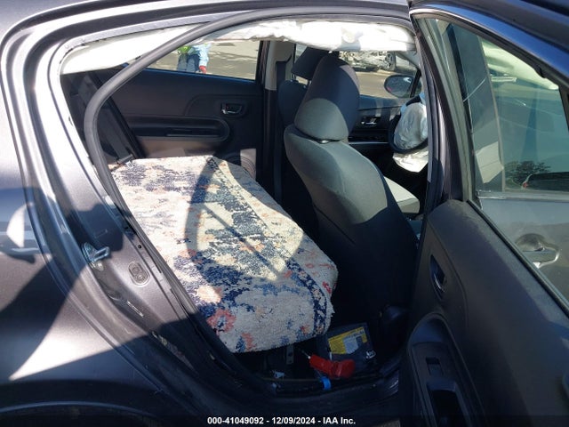 JTDKDTB31F1113934 Toyota Prius C Two
