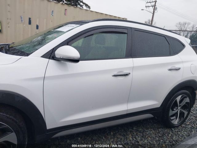 KM8J3CA28HU584466 Hyundai Tucson Limited