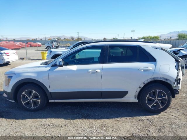 KNDCR3LE6P5075360 KIA NIRO EX