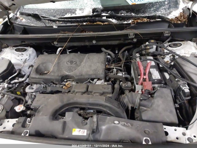 2T3G1RFV5MC237556 Toyota RAV4 LE