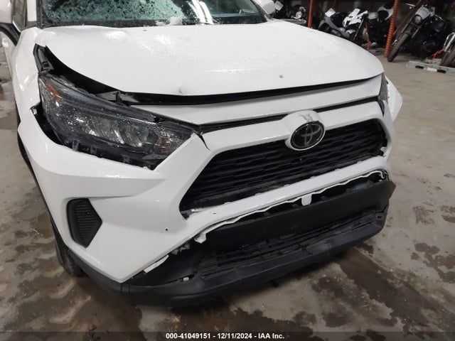 2T3G1RFV5MC237556 Toyota RAV4 LE