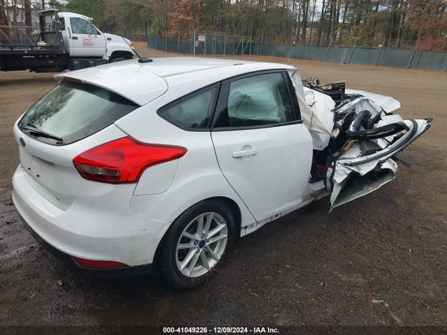 1FADP3K29HL217530 Ford FOCUS SE