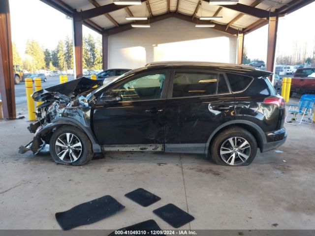 2T3RFREV5JW800787 Toyota Rav4 Adventure/xle