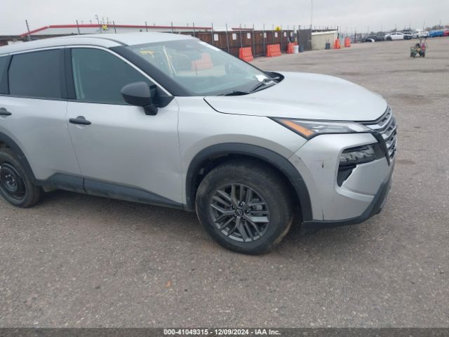 5N1BT3AAXRC673880 Nissan Rogue S Fwd