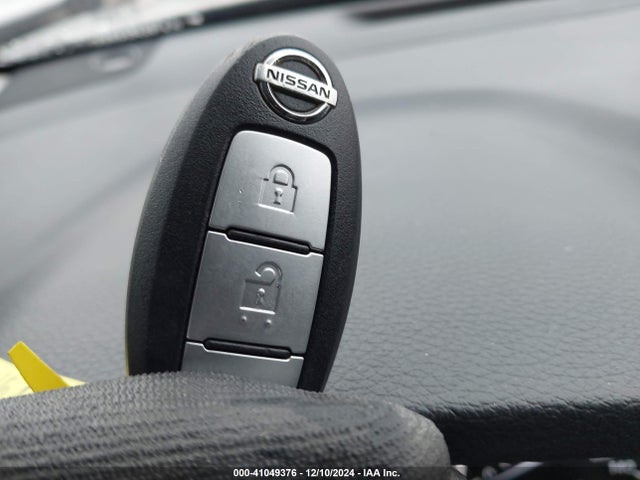 KNMAT2MV9GP725983 Nissan ROGUE SV