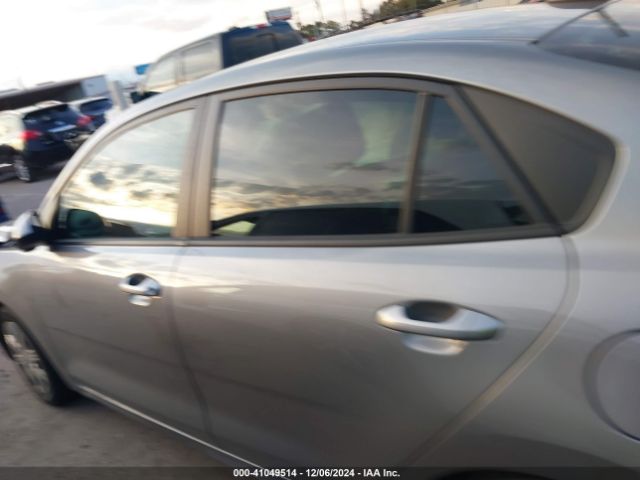 3KPA24AD4ME370775 KIA RIO S