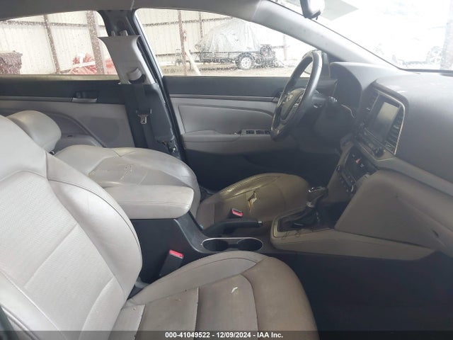 5NPD84LF8HH028614 Hyundai Elantra Limited