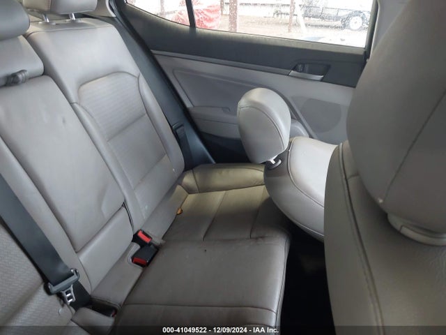 5NPD84LF8HH028614 Hyundai Elantra Limited