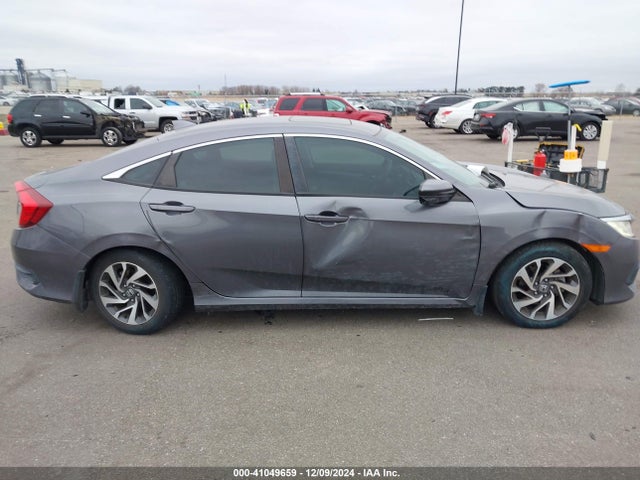Продажа на аукционе авто 2017 Honda Civic Ex, vin: 19XFC2F78HE014202, номер лота: 41049659