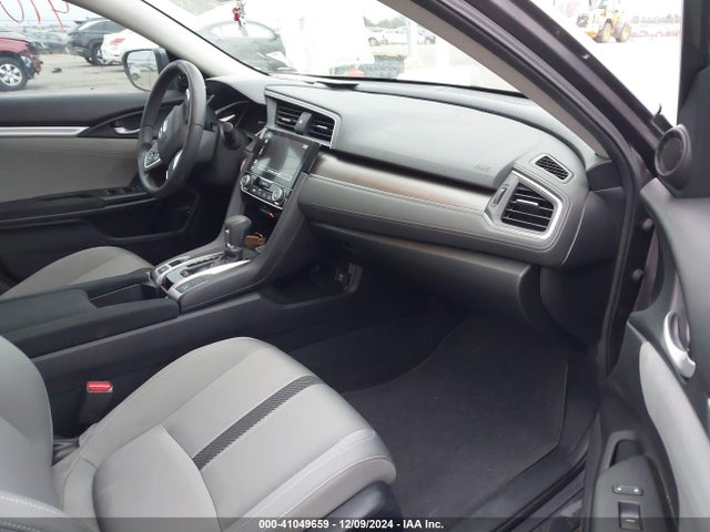Продажа на аукционе авто 2017 Honda Civic Ex, vin: 19XFC2F78HE014202, номер лота: 41049659