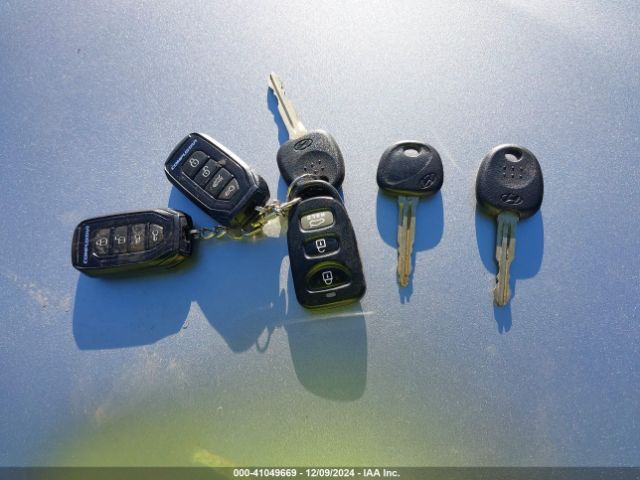 5NPD74LF5JH272245 Hyundai ELANTRA SE