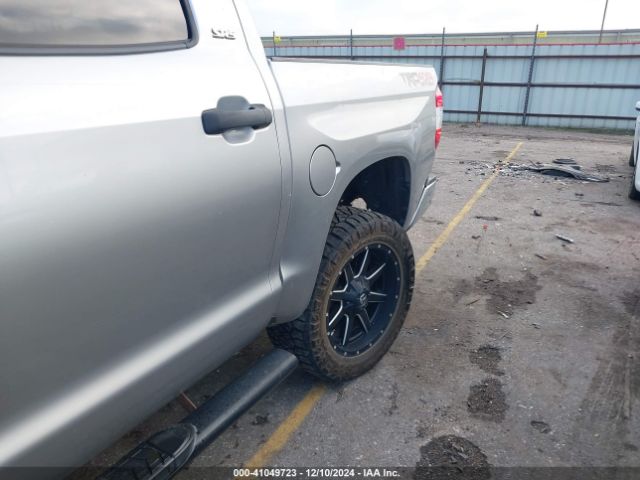 5TFDW5F17GX576974 Toyota Tundra Sr5 5.7l V8