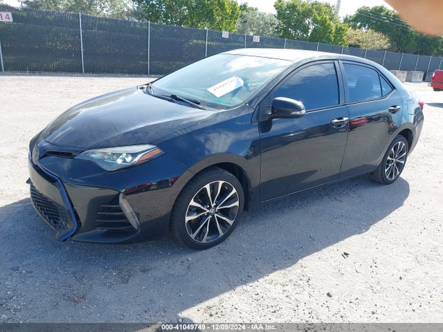 Toyota COROLLA SE 2017 5YFBURHE5HP648694 Image 2