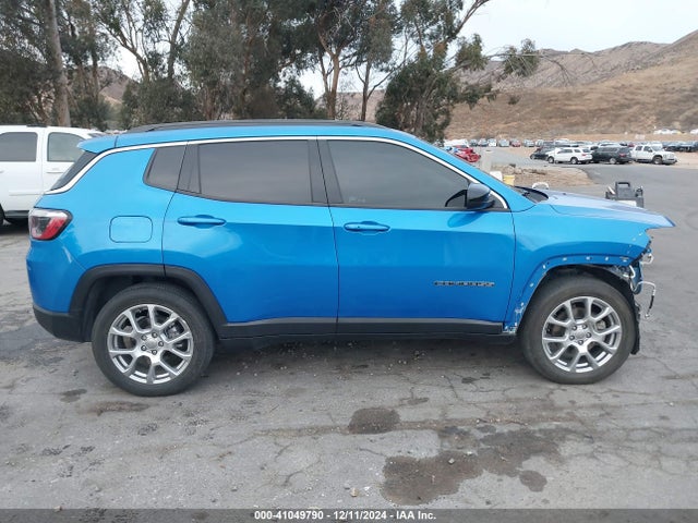 Jeep Compass Latitude Lux 4x4 2022 3C4NJDFB1NT203900 Image 14