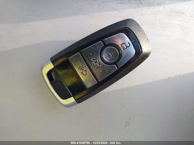3FA6P0LUXJR146983 Ford Fusion Hybrid Se