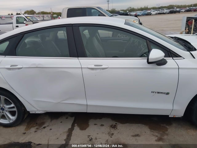 3FA6P0LUXJR146983 Ford Fusion Hybrid Se