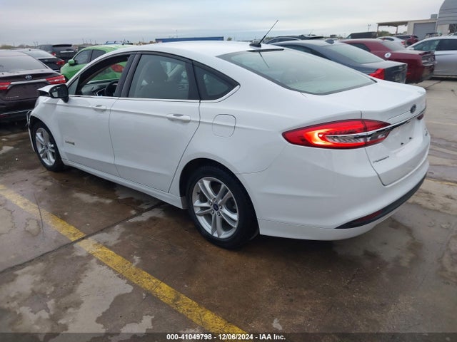 3FA6P0LUXJR146983 Ford Fusion Hybrid Se