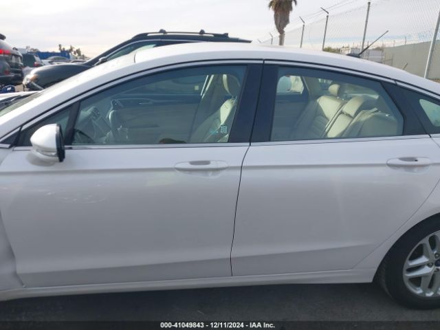 3FA6P0HD8FR195549 Ford FUSION SE
