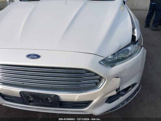 3FA6P0HD8FR195549 Ford FUSION SE