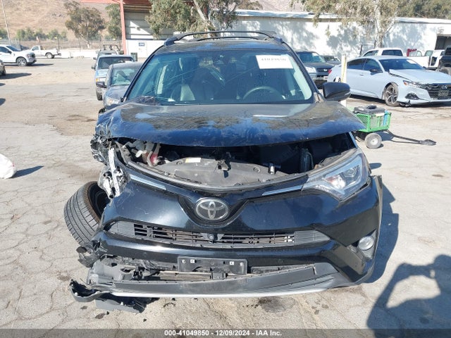 2T3YFREV5JW472864 Toyota Rav4 Limited/platinum