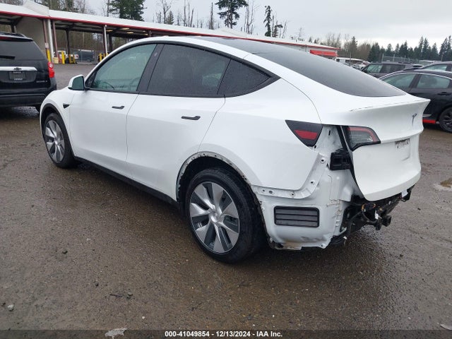 2022 TESLA MODEL Y 7SAYGDEE5NF361410 Photo 2