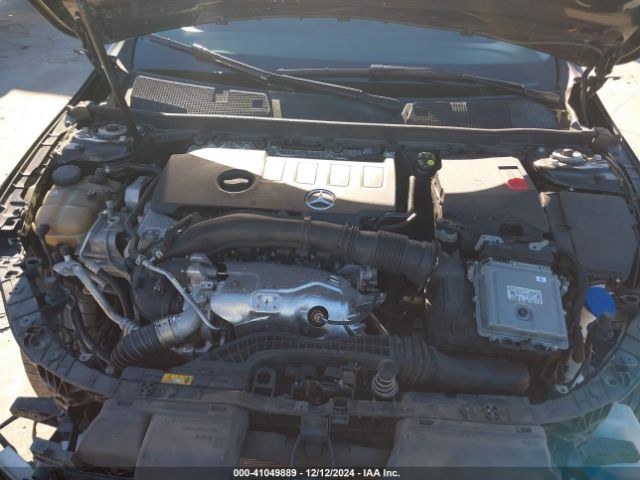 WDD3G4EB6KW033424 Mercedes-Benz A 220