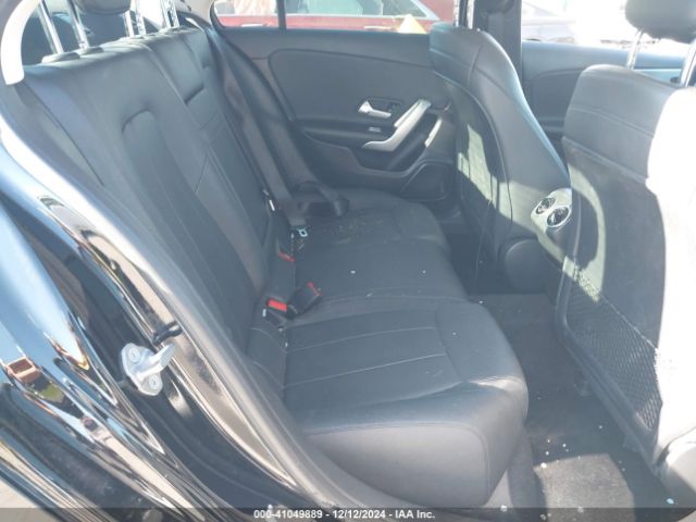 WDD3G4EB6KW033424 Mercedes-Benz A 220