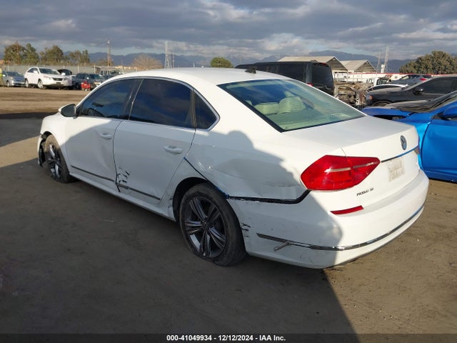 1VWBT7A31GC021334 Volkswagen Passat 1.8t Se