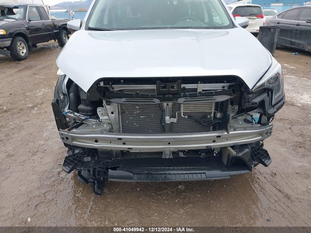 4S4WMAED0P3427313 Subaru Ascent Premium 7-passenger