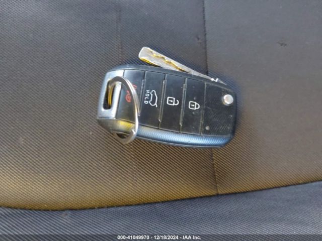 KNDJN2A27F7811778 KIA Soul