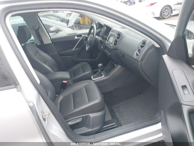 WVGAV7AX1FW567815 Volkswagen TIGUAN SE