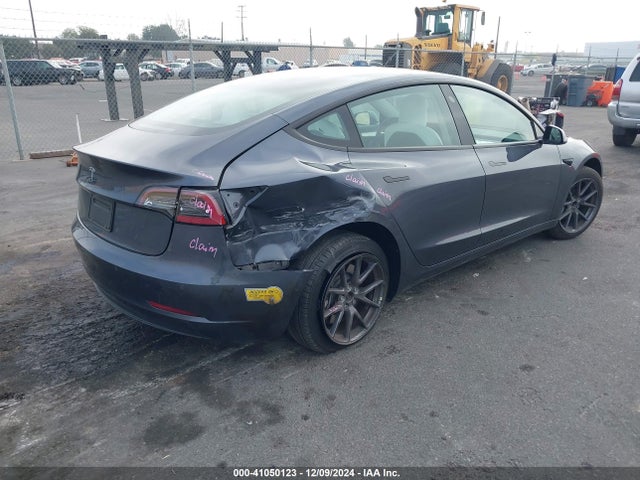 2022 TESLA MODEL 3 5YJ3E1EAXNF360617 Photo 3