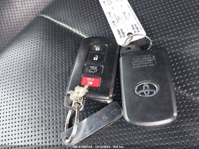 5TDDCRFHXGS014229 Toyota Highlander Hybrid Limited Platinum V6