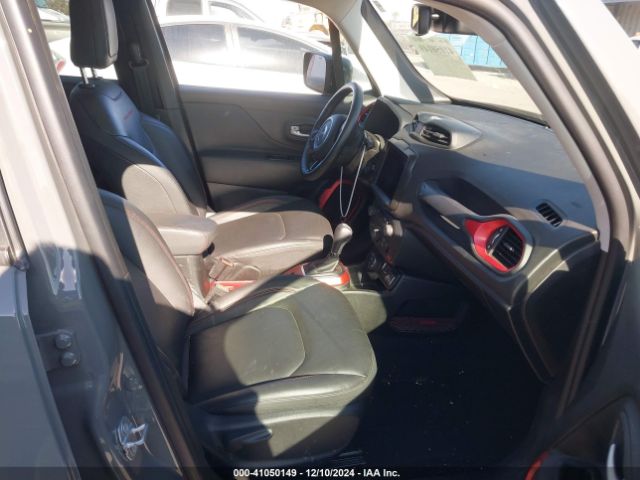 ZACNJDC10NPP00596 Jeep Renegade Trailhawk 4x4