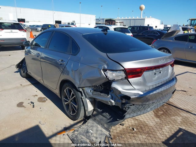KIA Forte Lxs 2024 3KPF24AD9RE701752 Image 3
