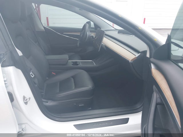 2021 TESLA MODEL 3 5YJ3E1EBXMF999202 Photo 4