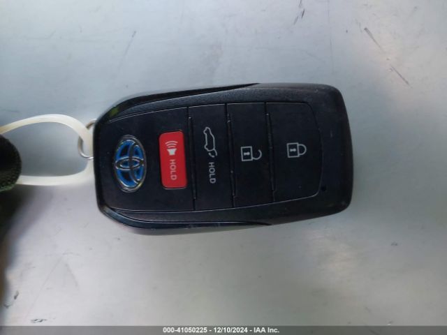 JTEAAAAH5MJ037827 Toyota Venza Xle