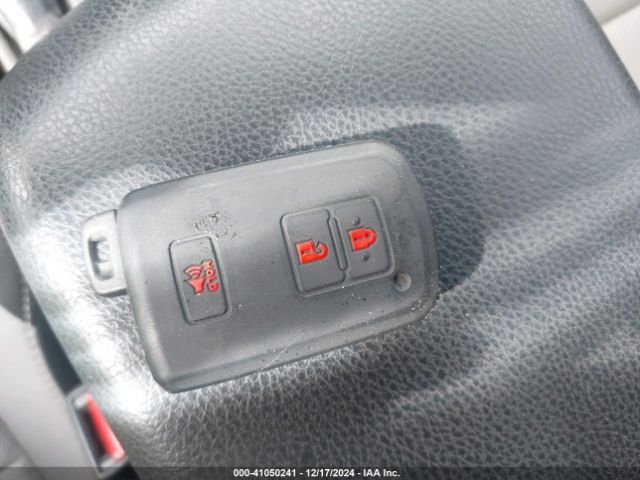 JTMRJREV5HD095527 Toyota Rav4 Hybrid Xle