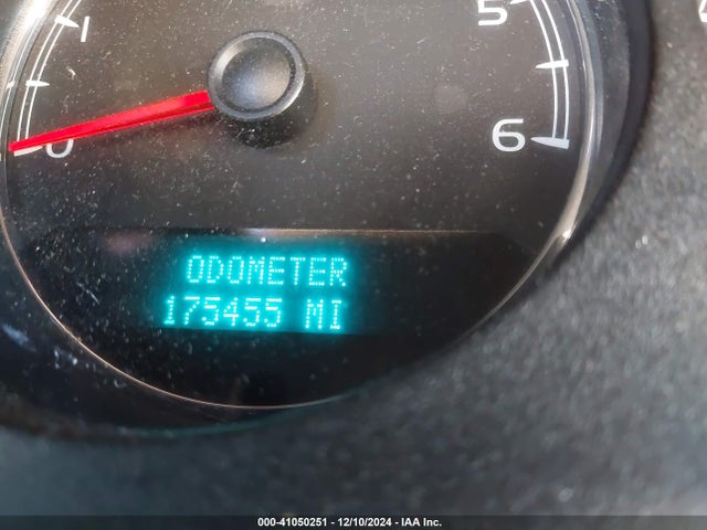 1GNSCBE02ER215152 Chevrolet Tahoe Lt