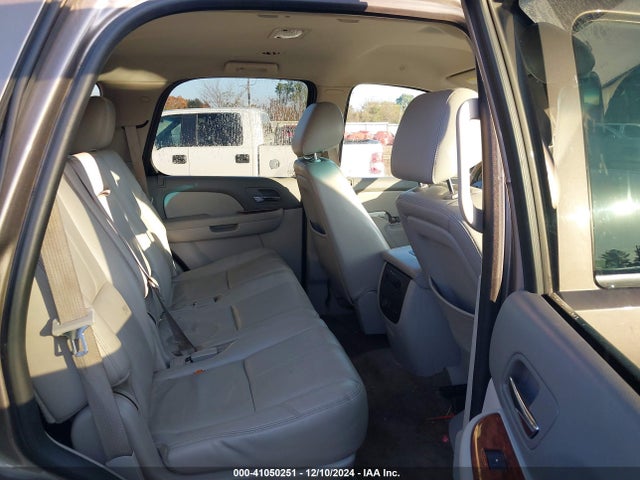 1GNSCBE02ER215152 Chevrolet Tahoe Lt