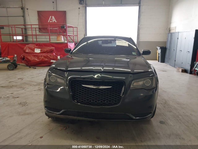 2C3CCAAG2KH555976 Chrysler 300 Touring