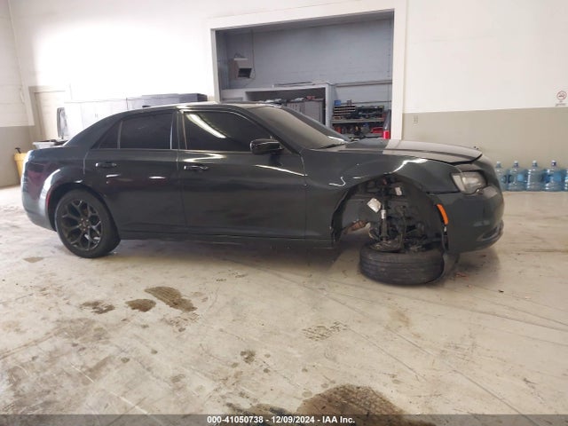 2C3CCAAG2KH555976 Chrysler 300 Touring