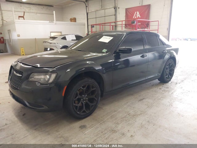 2C3CCAAG2KH555976 Chrysler 300 Touring