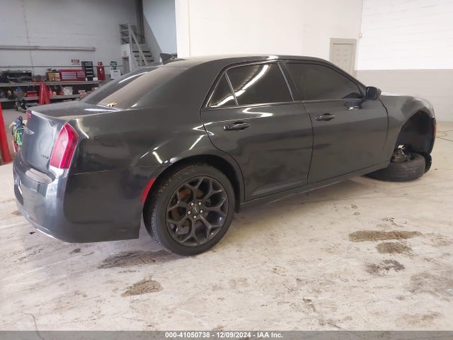 2C3CCAAG2KH555976 Chrysler 300 Touring