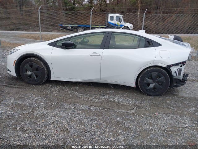 JTDACACUXP3004064 Toyota Prius Prime Se