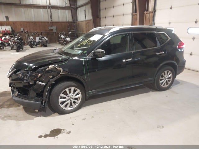 Nissan ROGUE SV 2017 KNMAT2MT5HP574527 Image 2