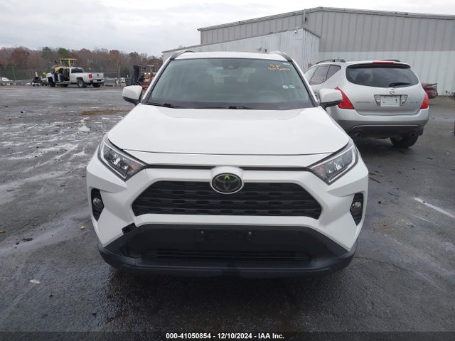 Toyota Rav4 Xle 2019 JTMW1RFV8KJ015079 Image 12