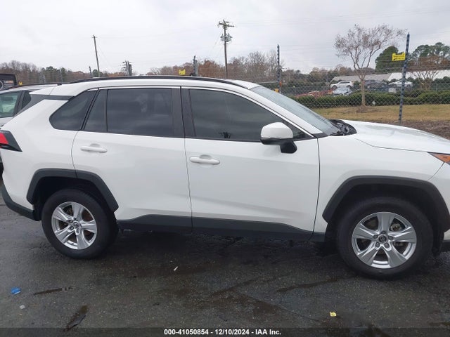 Toyota Rav4 Xle 2019 JTMW1RFV8KJ015079 Image 13